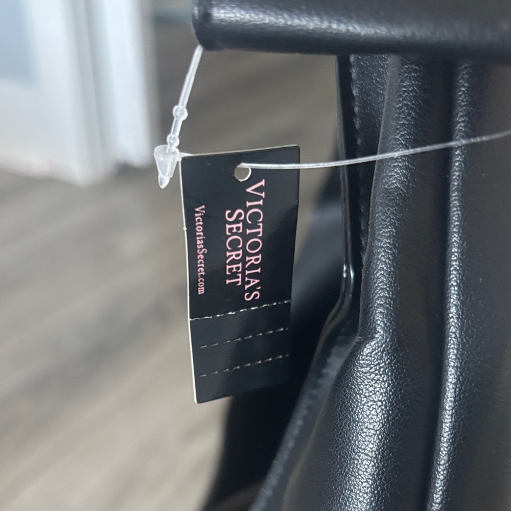 PINK Victoria's Secret Black Hobo bag. Large. - Picture 3 of 3